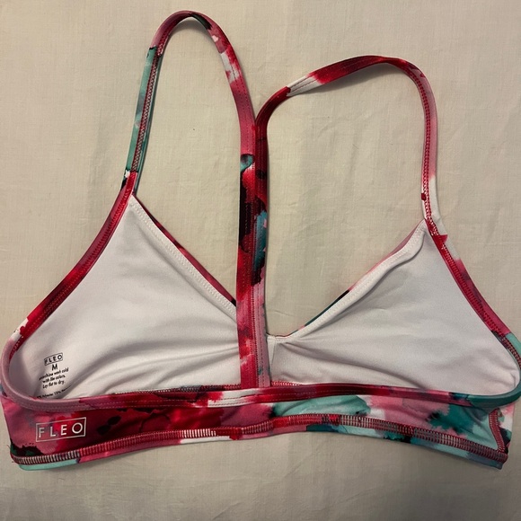 Fleo Reinette Micro Sports Bra - Light Support (Medium / Magenta Wish) - Picture 2 of 3